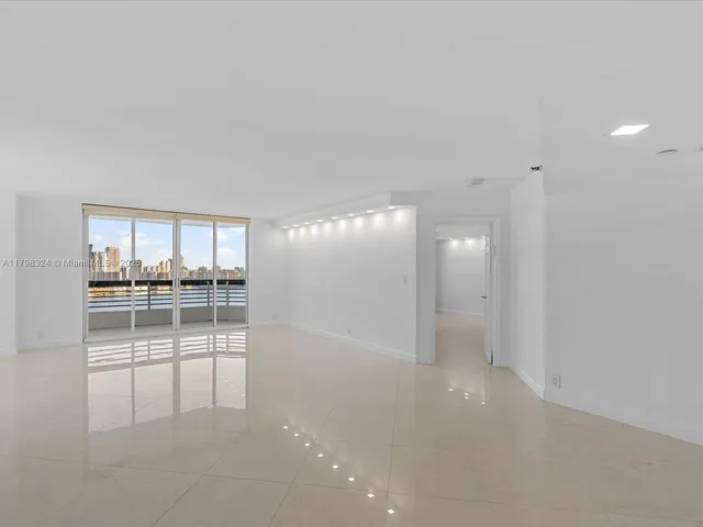 $689,000 | 3530 Mystic Pointe Drive, Unit 3310, Aventura, FL 33180