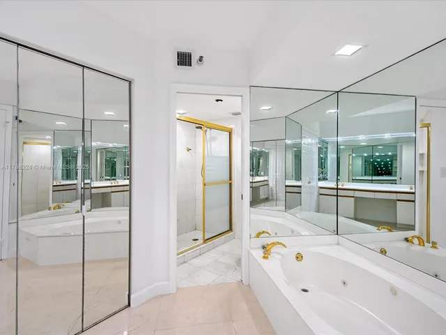 $689,000 | 3530 Mystic Pointe Drive, Unit 3310, Aventura, FL 33180