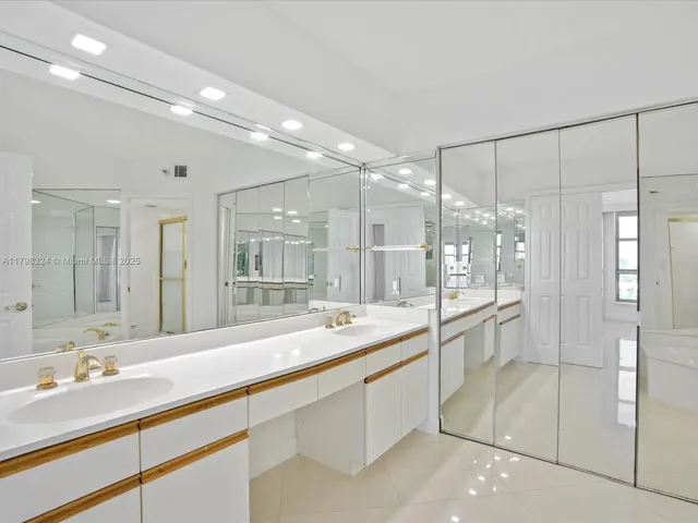 $689,000 | 3530 Mystic Pointe Drive, Unit 3310, Aventura, FL 33180