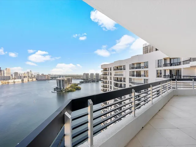 $689,000 | 3530 Mystic Pointe Drive, Unit 3310, Aventura, FL 33180