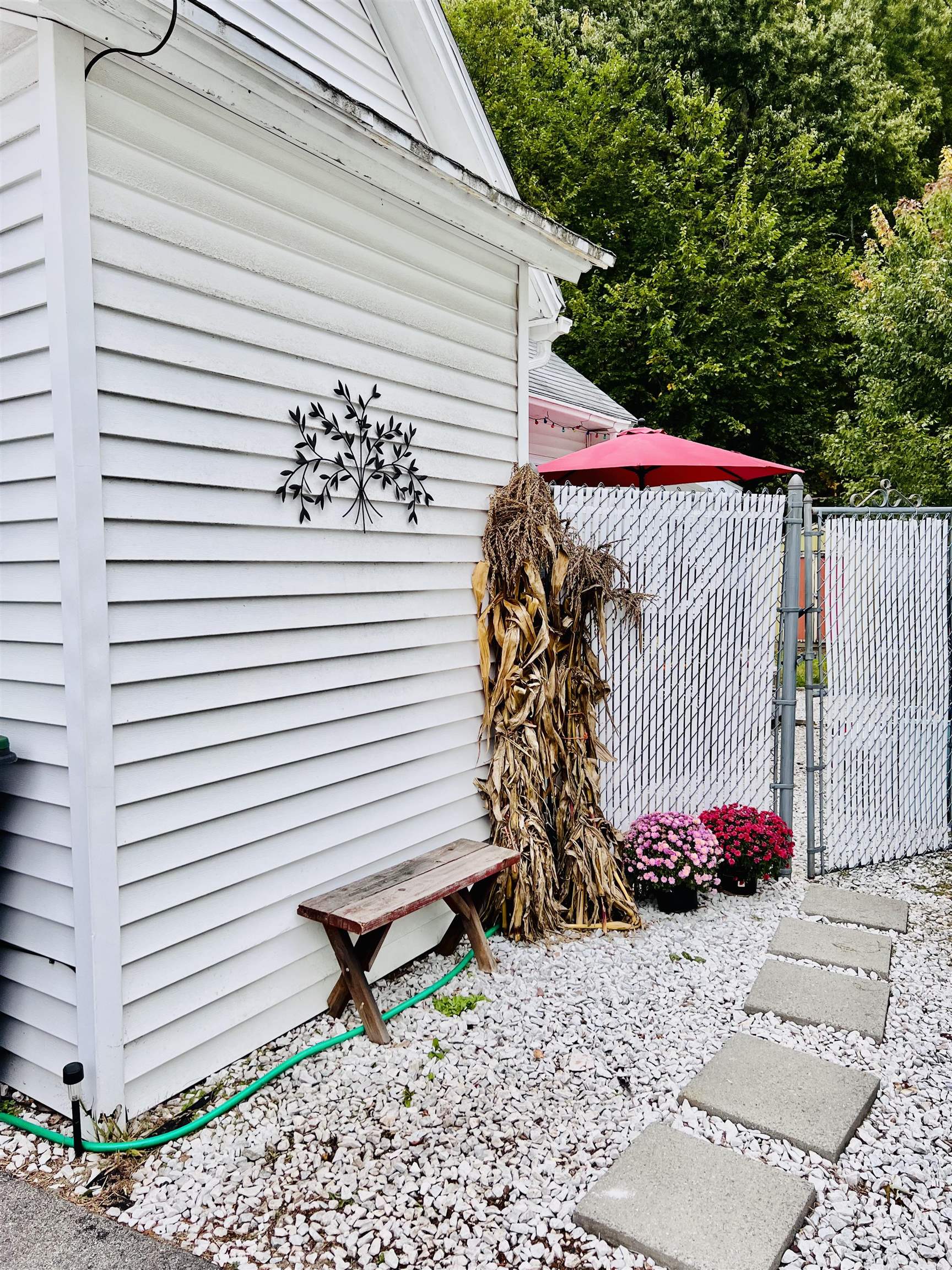 28 Dundee Avenue Hooksett, NH 03106 - Photo 8 of 11