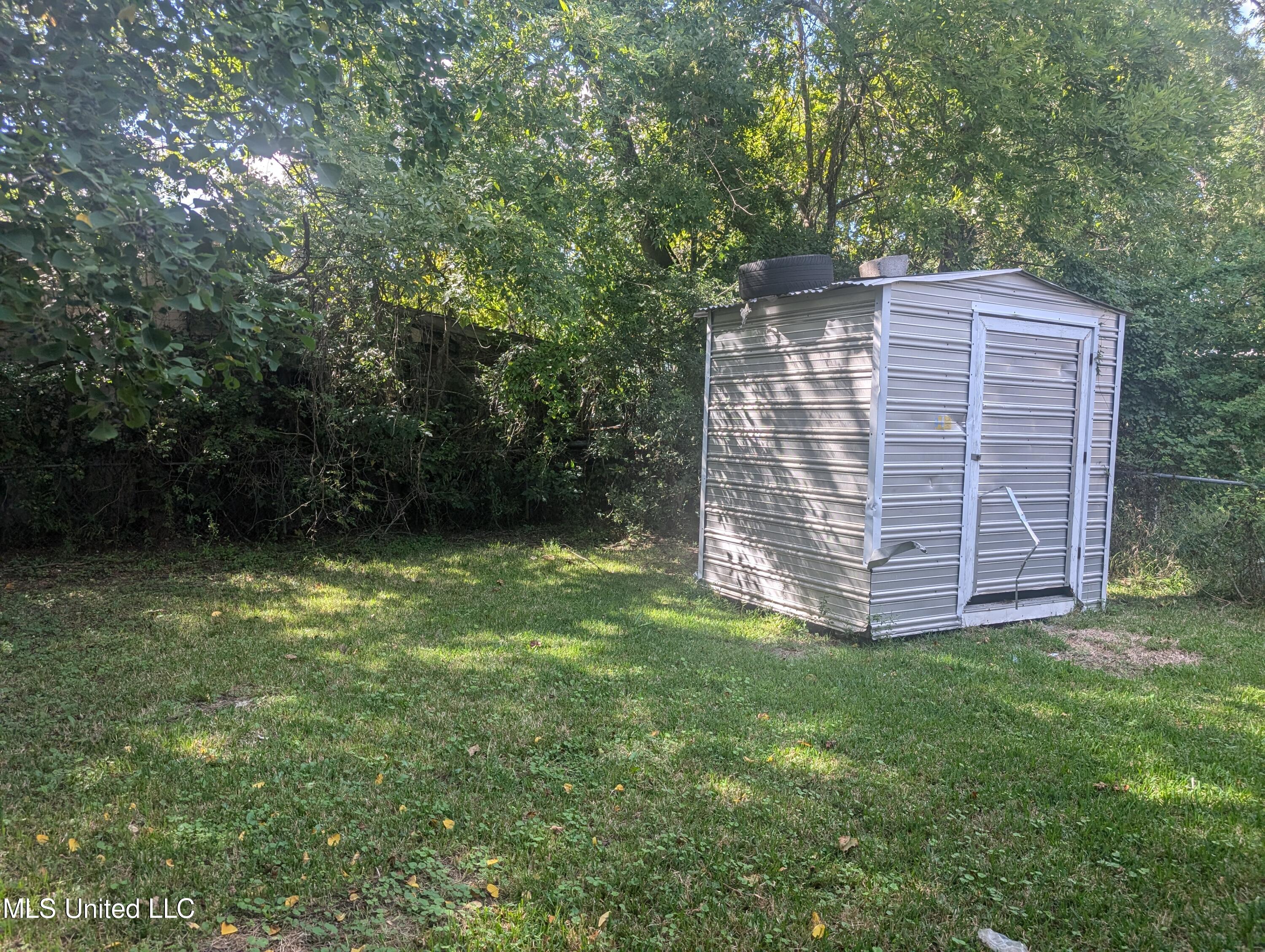 2227 Morton Avenue Jackson, MS 39213 - Photo 22 of 23 Backyard