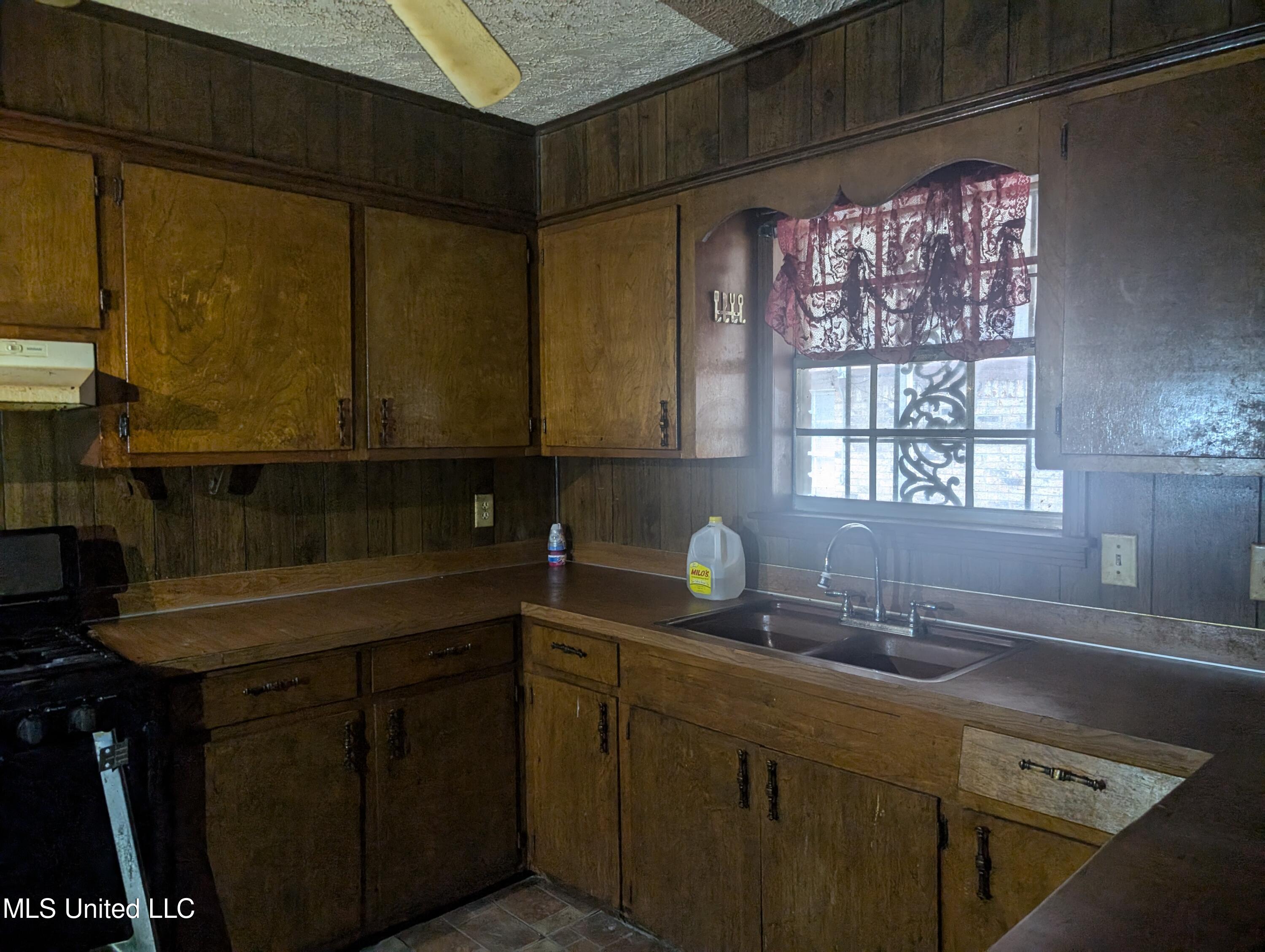 2227 Morton Avenue Jackson, MS 39213 - Photo 7 of 23 Kitchen