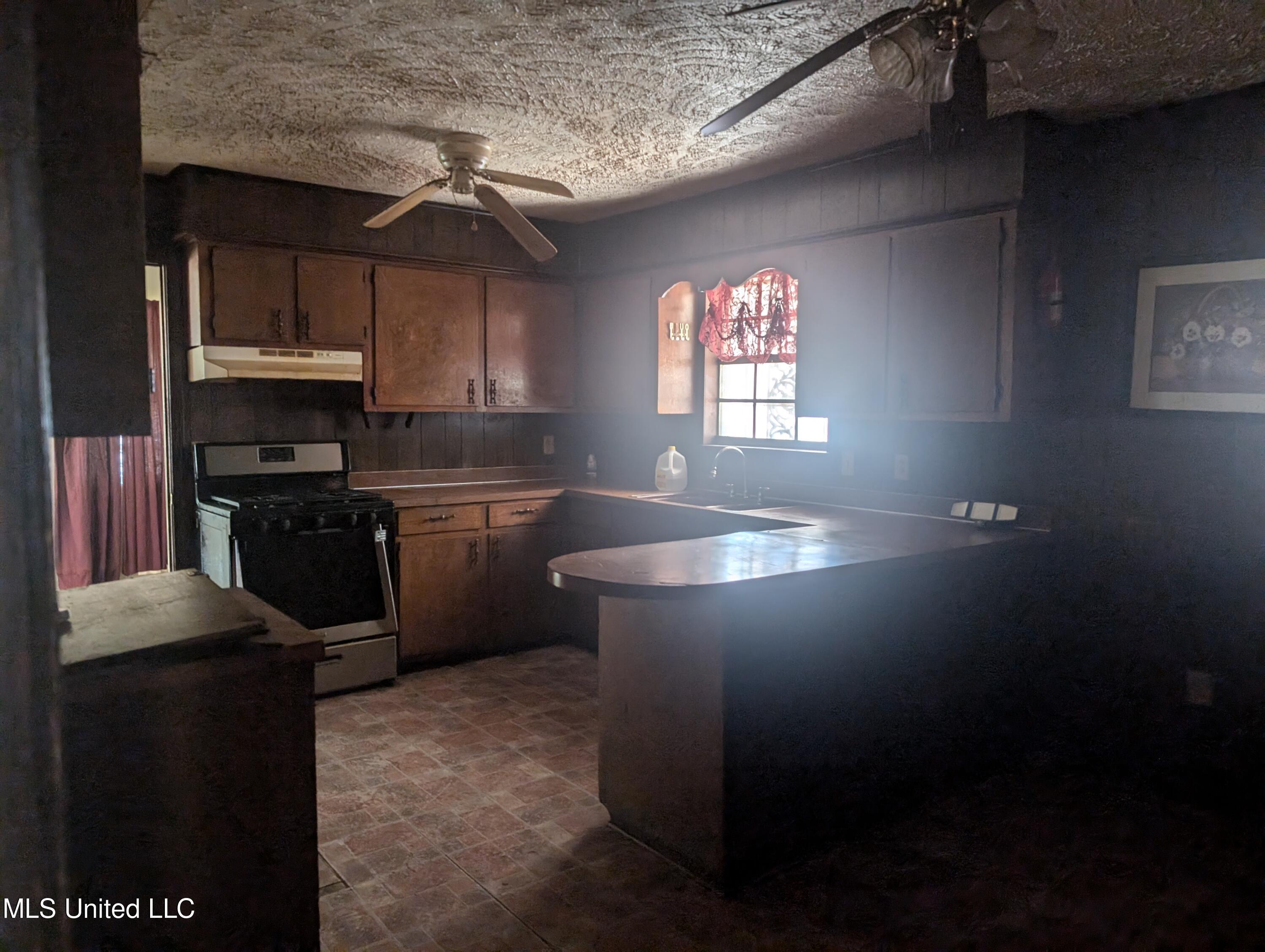 2227 Morton Avenue Jackson, MS 39213 - Photo 10 of 23 Kitchen