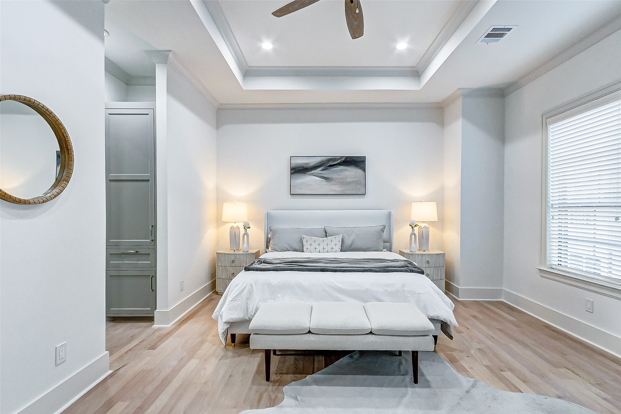 2122 Blalock Road, Unit B Houston, TX 77080 - Photo 34 of 48 a bedroom with a bed and a window