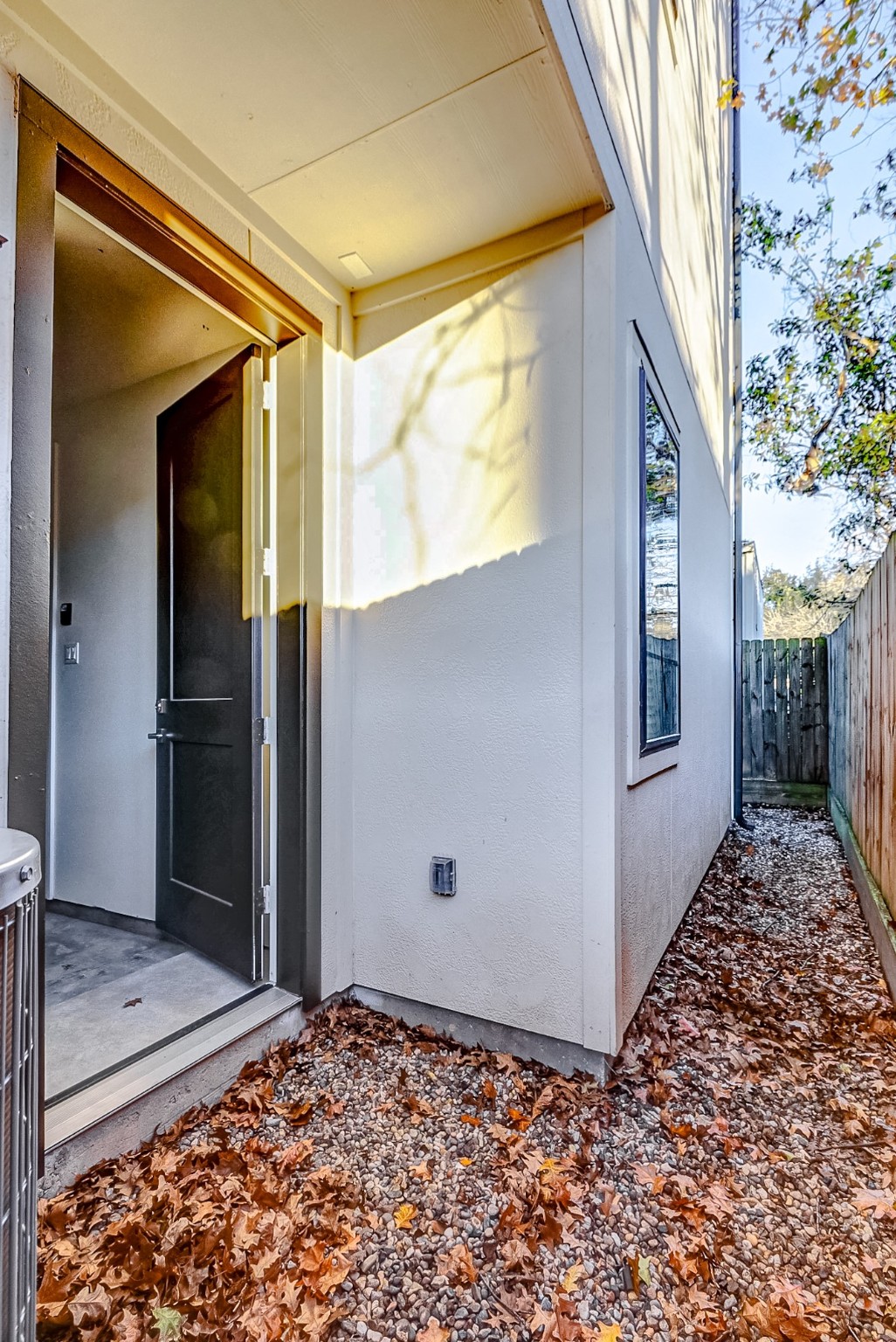 2122 Blalock Road, Unit B Houston, TX 77080 - Photo 48 of 48 a view of an entryway