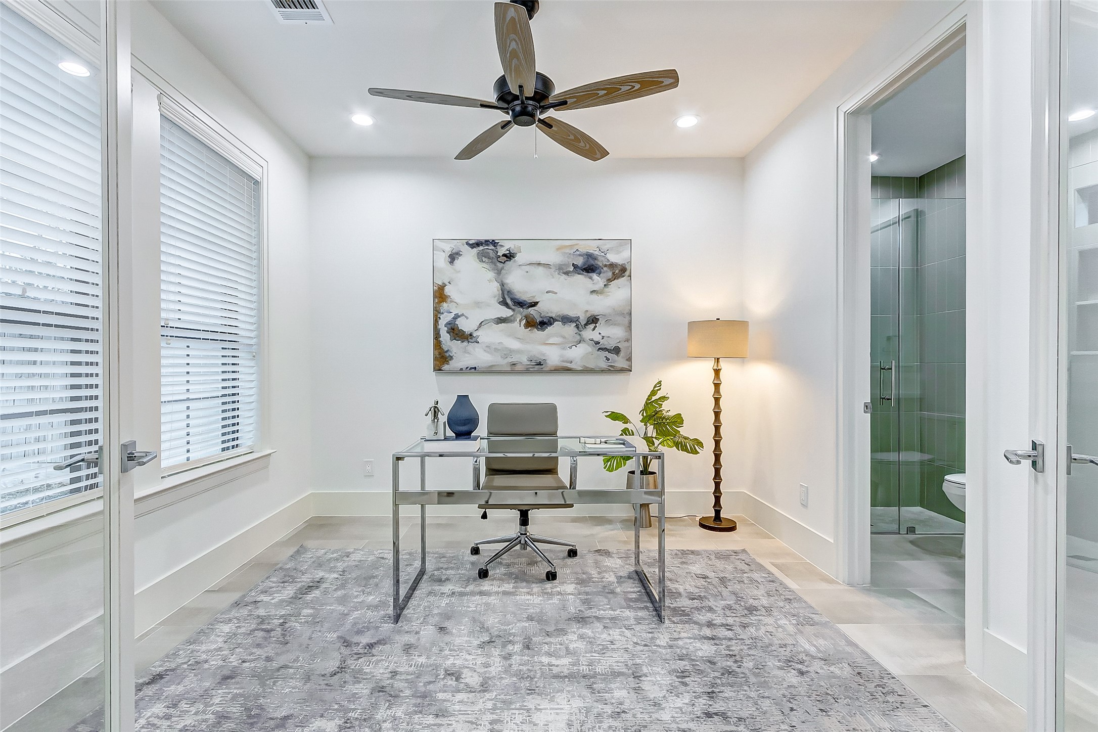 2122 Blalock Road, Unit B Houston, TX 77080 - Photo 6 of 48 a living room with furniture and a window