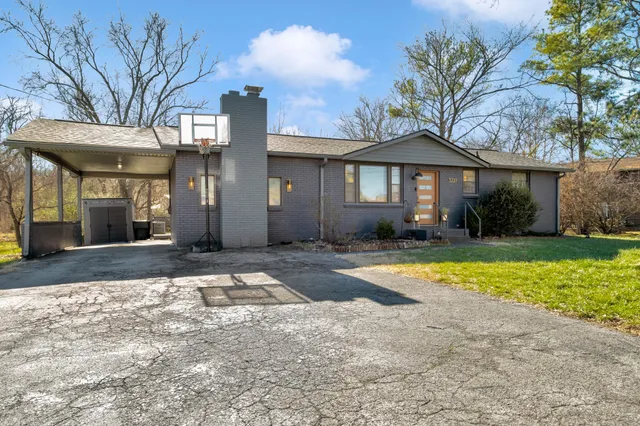 $2,350 | 3221 Cloverwood Drive, Nashville, TN 37214