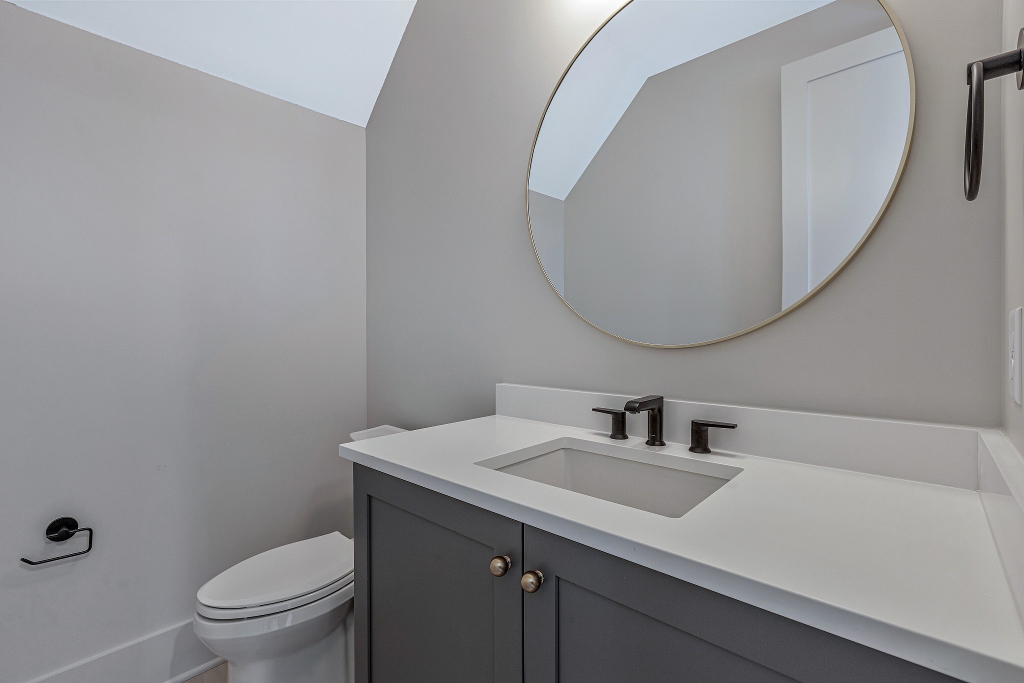 5025 Cobbler Ridge Road Franklin, TN 37064 - Photo 24 of 34 a bathroom with a sink a toilet and a mirror