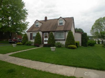 820 Willow Road Hellertown, PA 18055 - Photo 1 of 9 Gallery Image 1