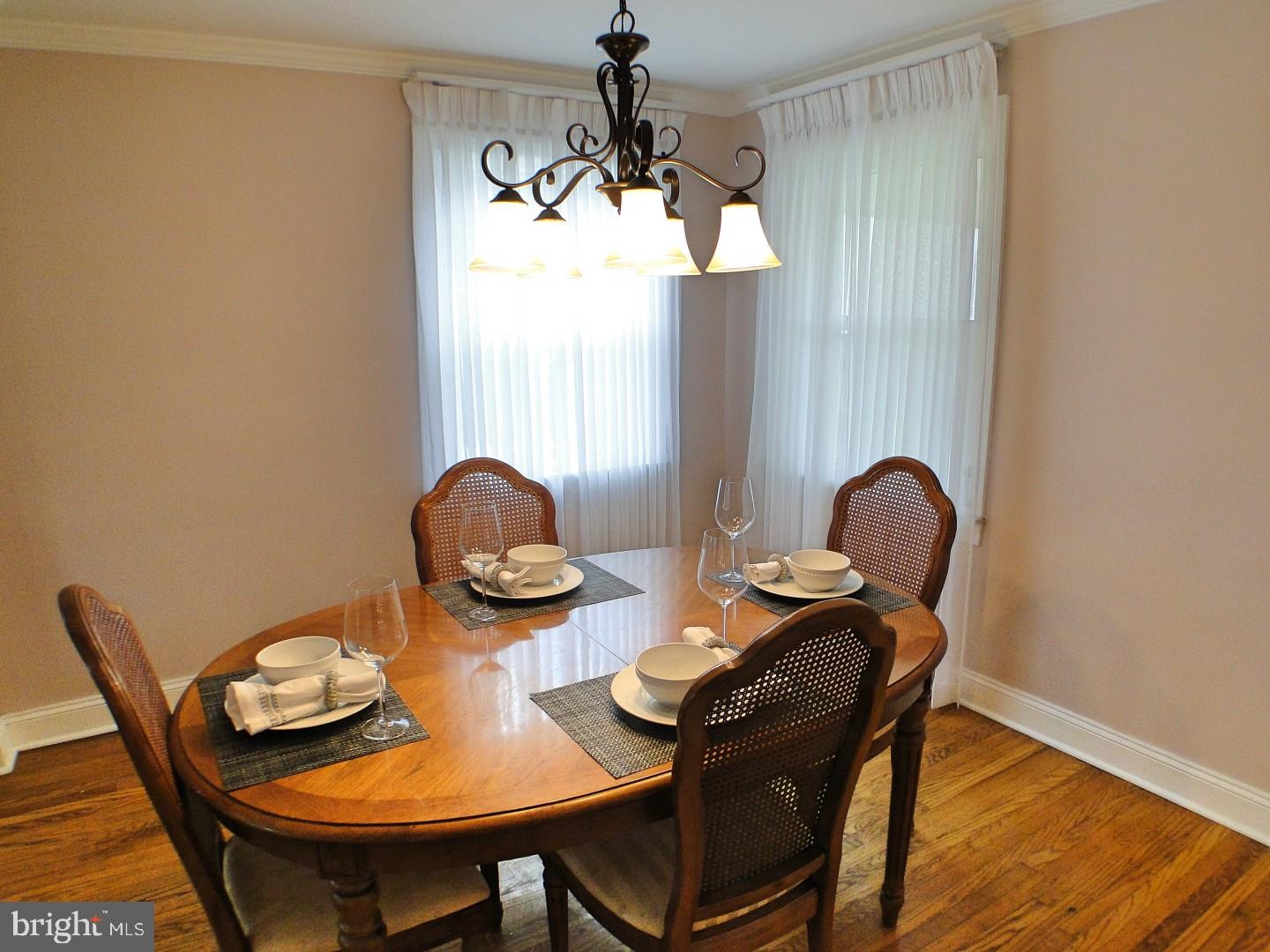 41 Plymouth Road Springfield, PA 19064 - Photo 5 of 25 Dining Room