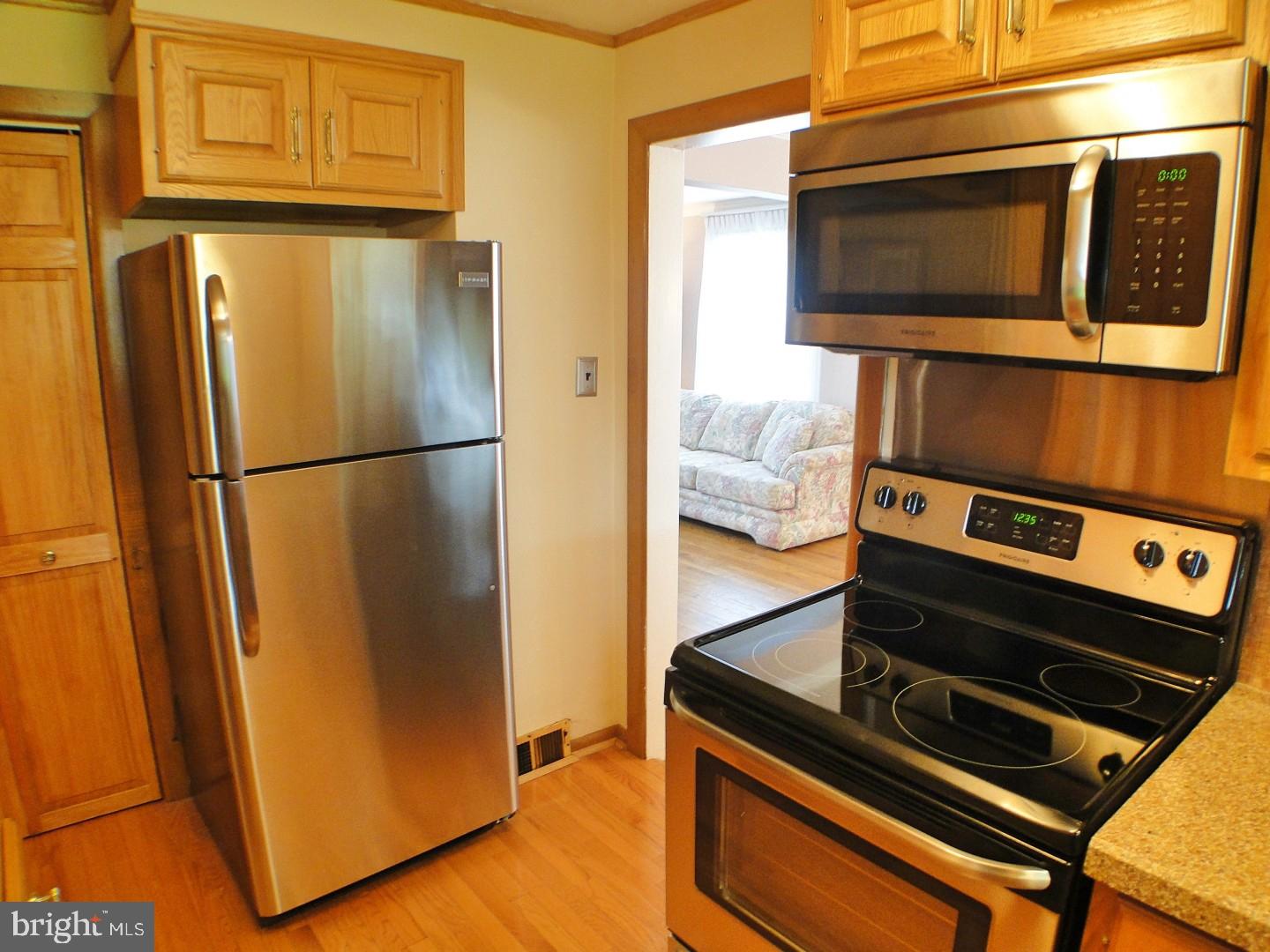 41 Plymouth Road Springfield, PA 19064 - Photo 8 of 25 Kitchen