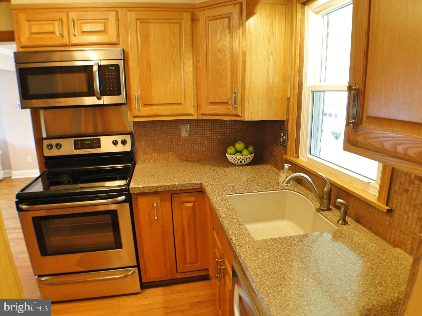 41 Plymouth Road Springfield, PA 19064 - Photo 9 of 25 Kitchen