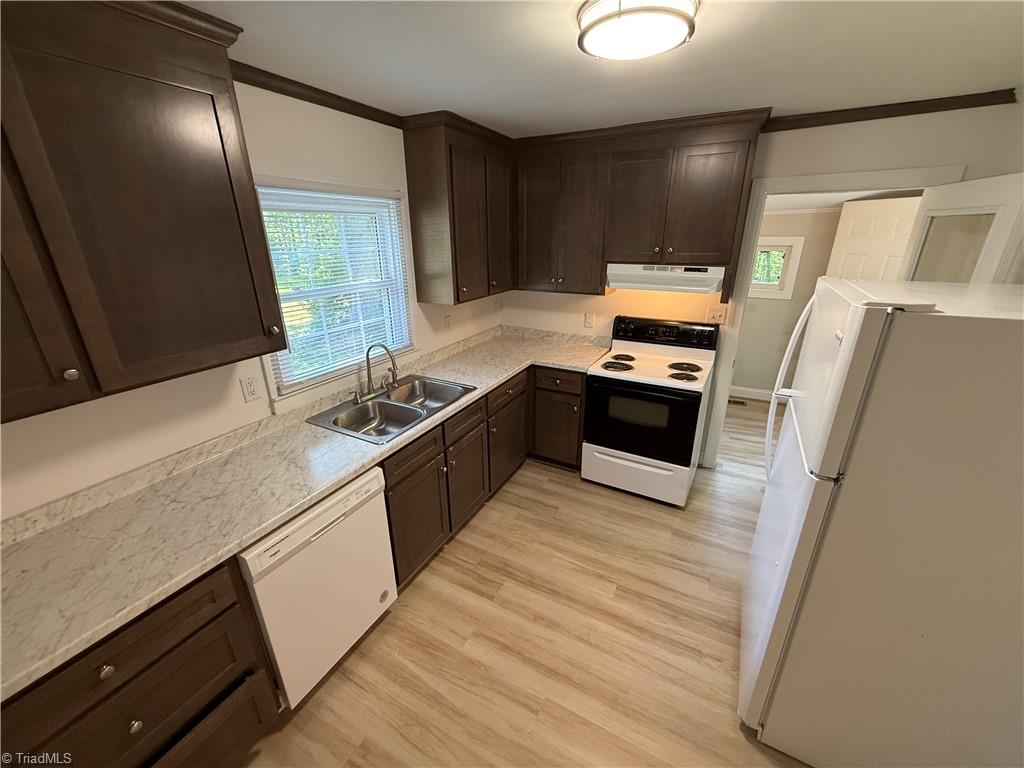 4912 Miller Road Winston-Salem, NC 27106 - Photo 6 of 11