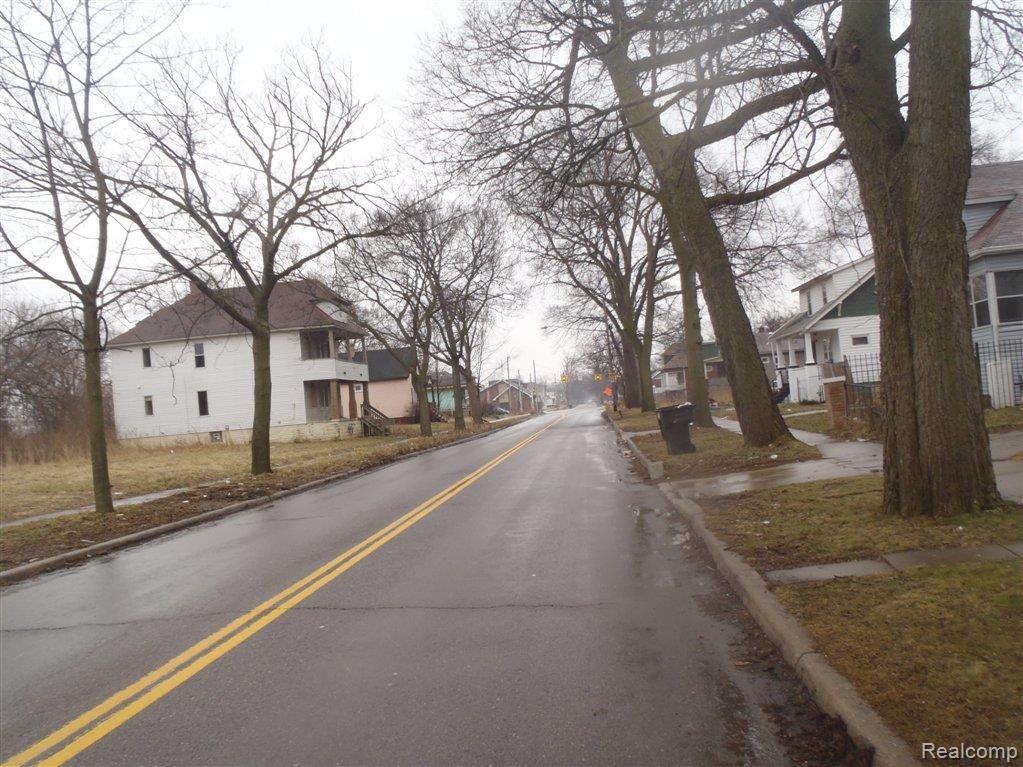 5105 French Road Detroit, MI 48213 - Photo 9 of 9 2-14-13_HAM 300.JPG