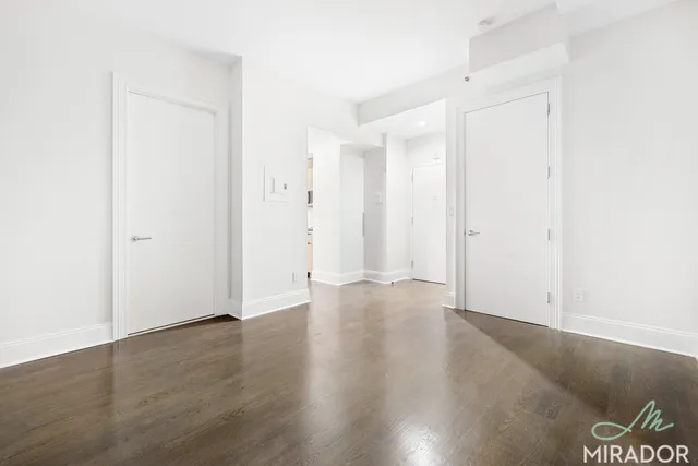 $3,650 | 15 Park Row, Unit 20J | Financial District
