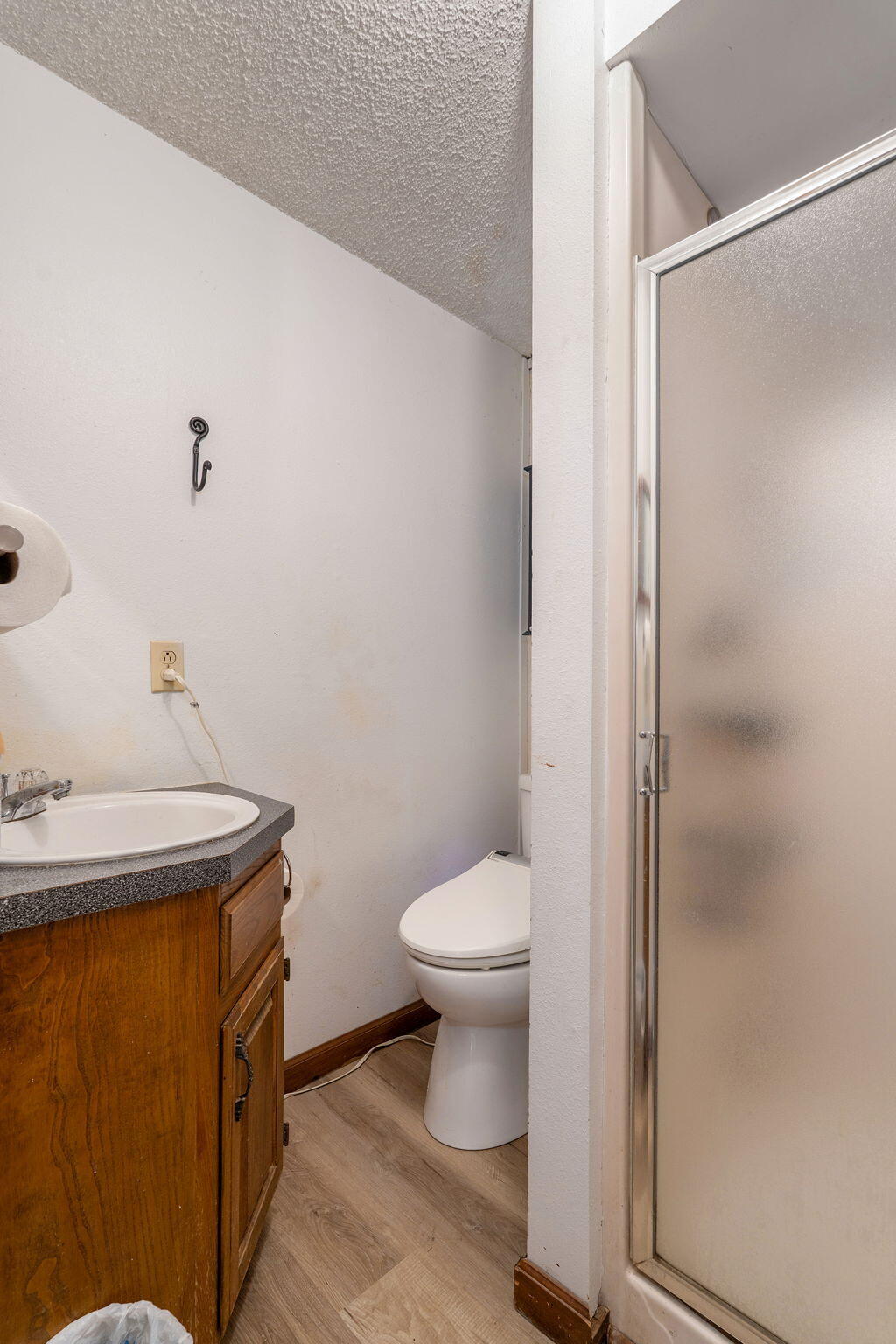 103 R J Lane Mount Vernon, MO 65712 - Photo 35 of 83 Basement Bathroom