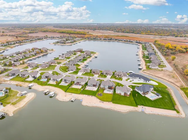 $170,000 | 2558 North Paradise Court, Wichita, KS 67205