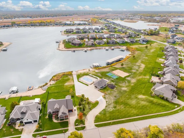 $170,000 | 2558 North Paradise Court, Wichita, KS 67205
