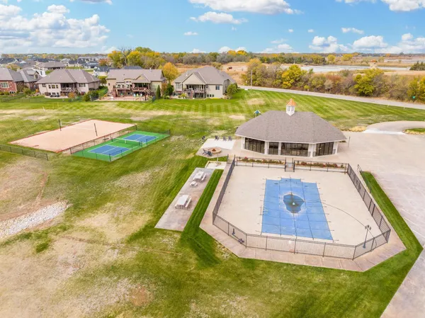 $170,000 | 2558 North Paradise Court, Wichita, KS 67205