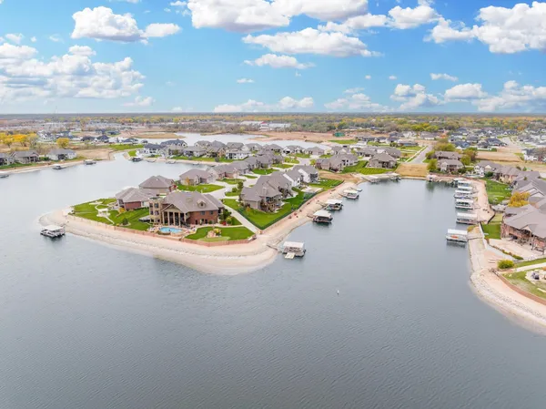 $170,000 | 2558 North Paradise Court, Wichita, KS 67205