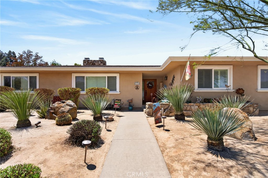 5323 Falkirk Avenue Riverside, CA 92506 - Photo 6 of 43