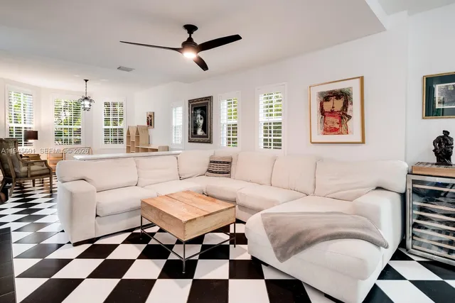 $10,000 | 2952 Peachy Street, Unit 8, Coconut Grove, FL 33133