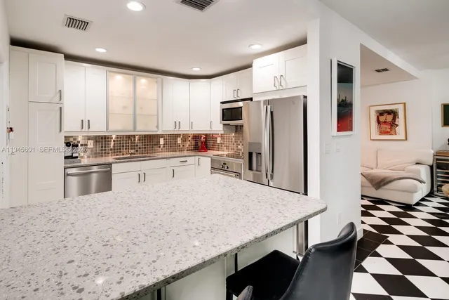 $10,000 | 2952 Peachy Street, Unit 8, Coconut Grove, FL 33133