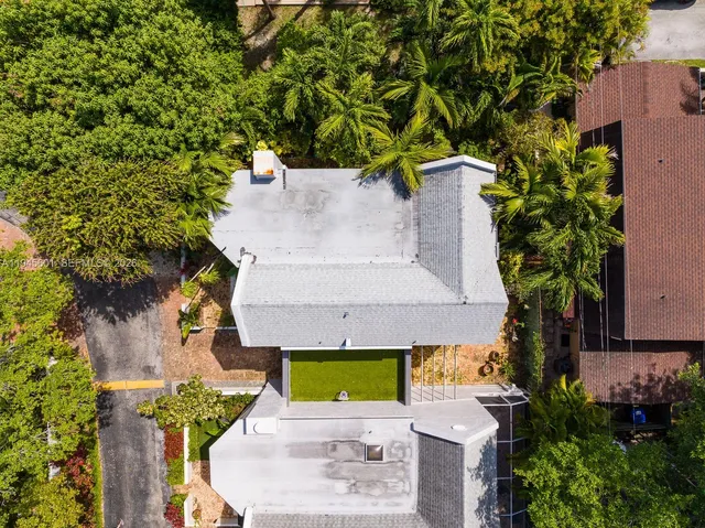 $10,000 | 2952 Peachy Street, Unit 8, Coconut Grove, FL 33133