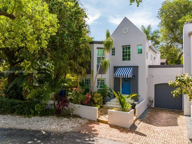 $10,000 | 2952 Peachy Street, Unit 8, Coconut Grove, FL 33133