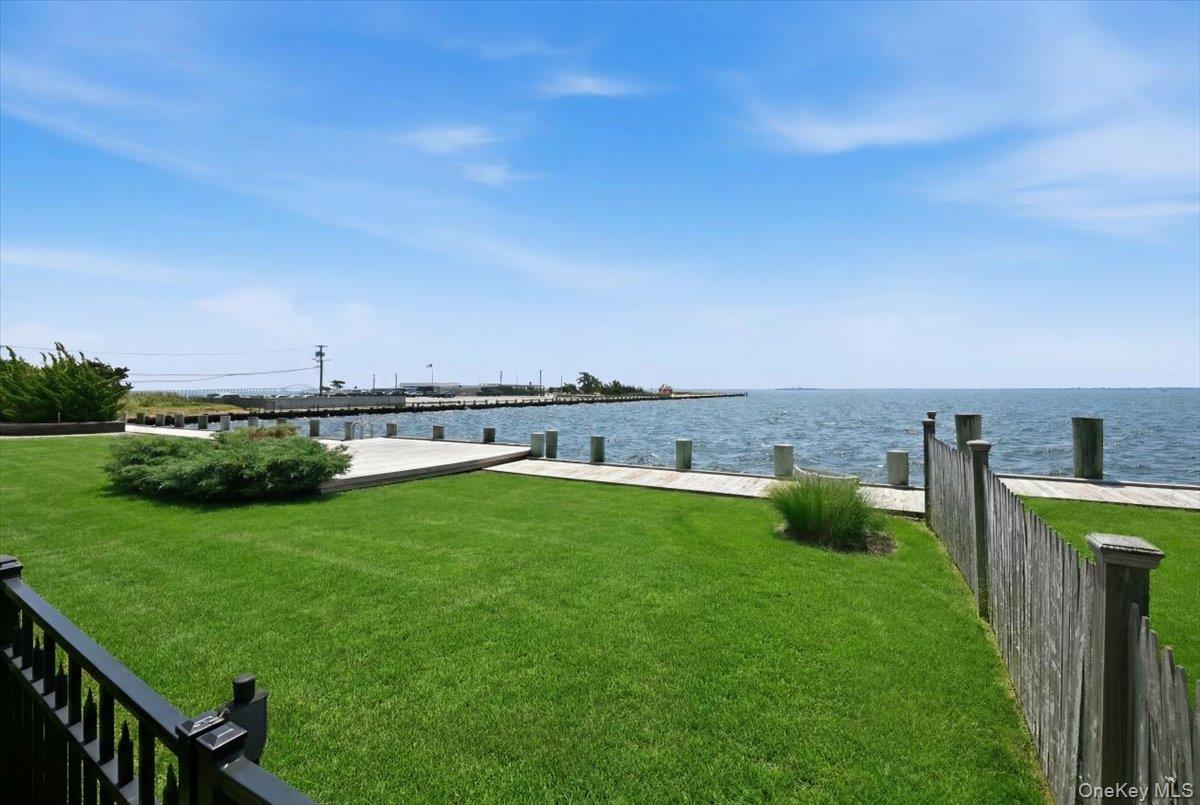 12 Annuskemunnica Road Babylon, NY 11702 - Photo 23 of 25 BEAUTIFUL PARK JUST AROUND CORNER...