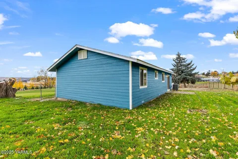 $385,000 | 161 Whites Place, Selah, WA 98942