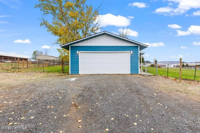 $385,000 | 161 Whites Place, Selah, WA 98942