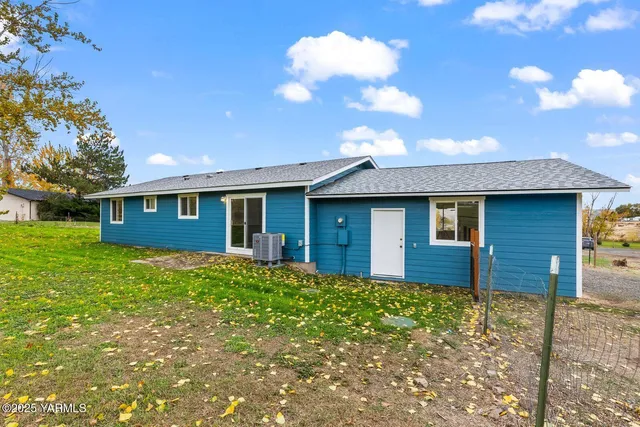 $385,000 | 161 Whites Place, Selah, WA 98942