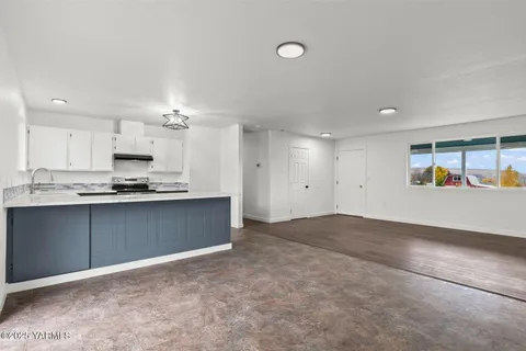 $385,000 | 161 Whites Place, Selah, WA 98942