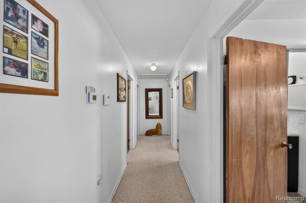 5233 Torrey Road Flint, MI 48507 - Photo 27 of 45