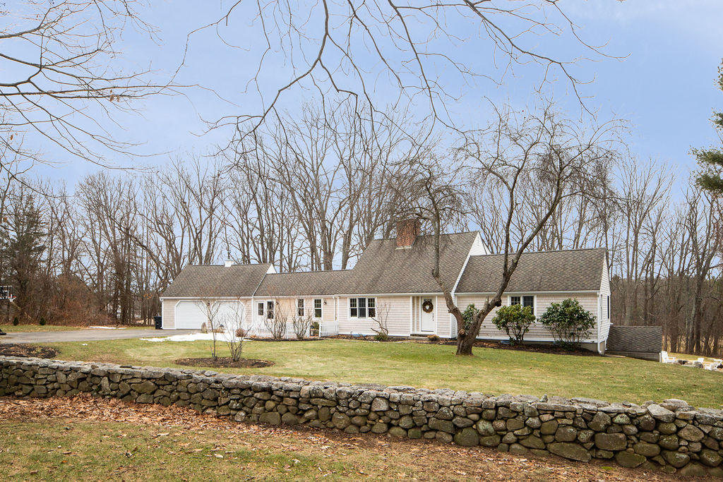 23 Governor Hill Rd
