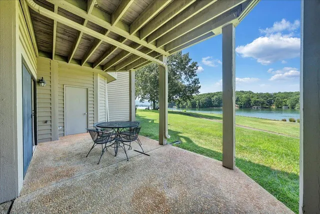 $815,000 | 117 Fawn Haven Lane, Huddleston, VA 24104