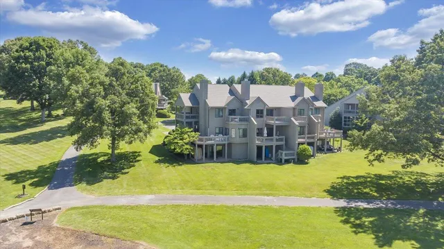 $815,000 | 117 Fawn Haven Lane, Huddleston, VA 24104