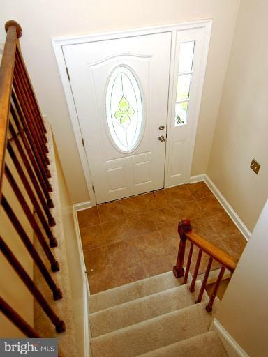 565 Poplar Drive Riva, MD 21140 - Photo 2 of 30 Light-Filled Entry