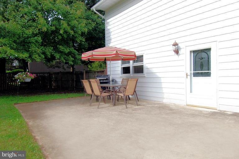 565 Poplar Drive Riva, MD 21140 - Photo 21 of 30 Barbecue Year-Round on the Patio!