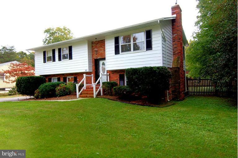 565 Poplar Drive Riva, MD 21140 - Photo 24 of 30 Landscaped Curb Appeal!