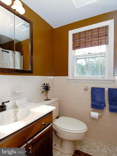 565 Poplar Drive Riva, MD 21140 - Photo 9 of 30 Lower Level Full Bath
