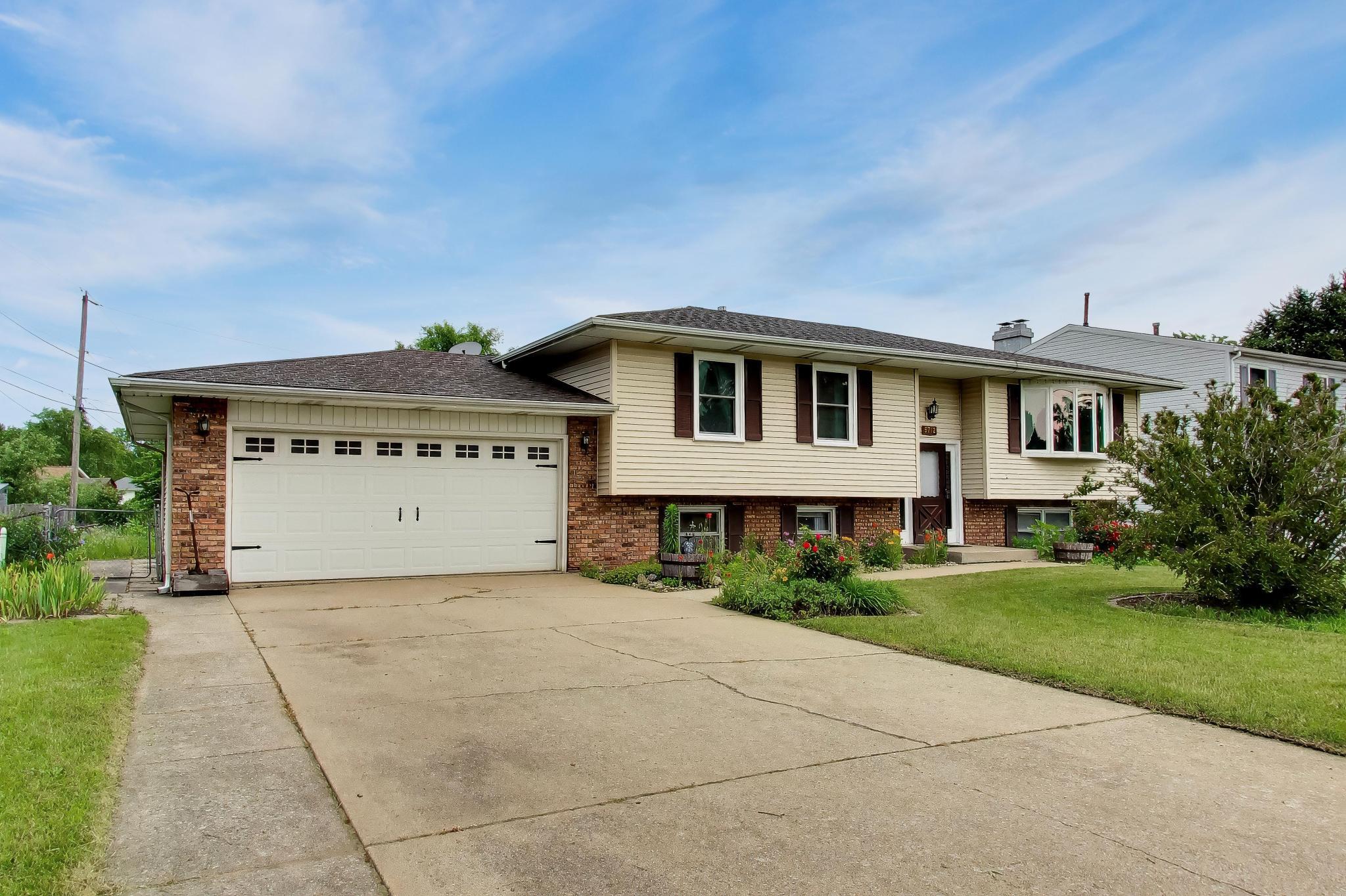 6712 Old Porter Road Portage, IN 46368 - Photo 2 of 45 2048x1365