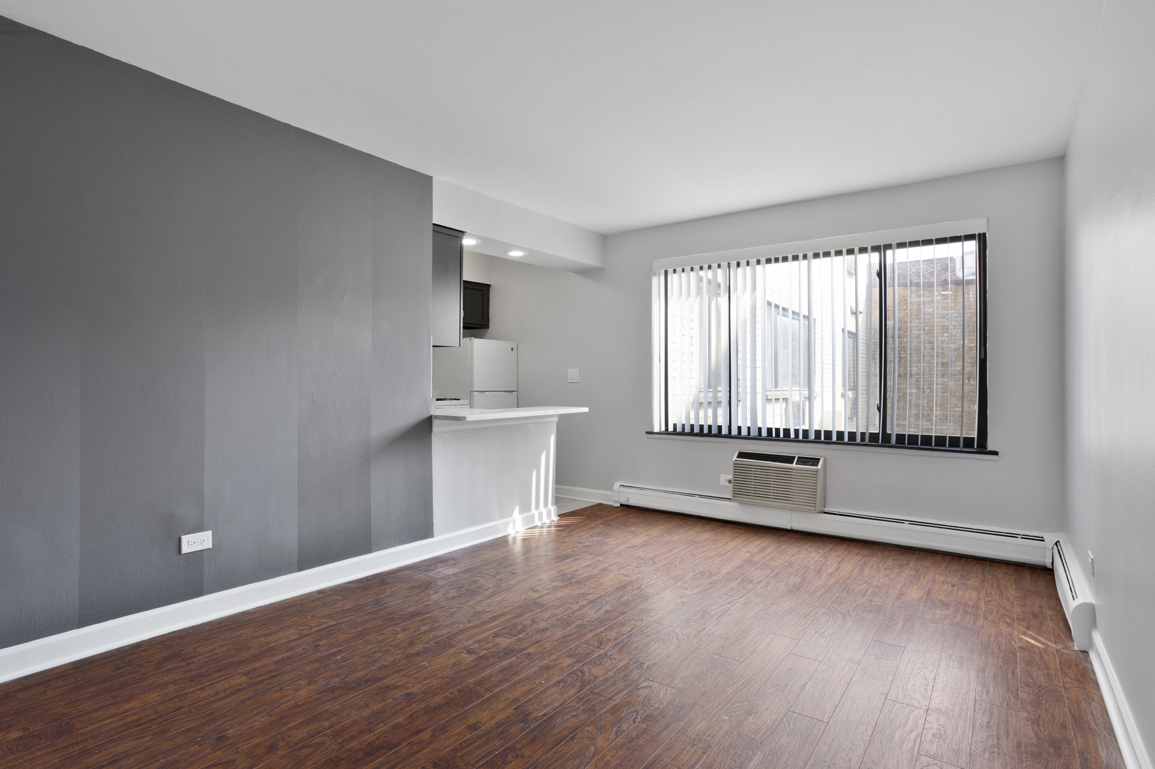 6758 North Sheridan Road, Unit 247 Chicago, IL 60626 - Photo 2 of 12