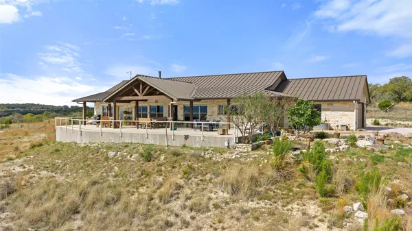 $1,899,995 | 546 Lazy Oak Road, Hye, TX 78635