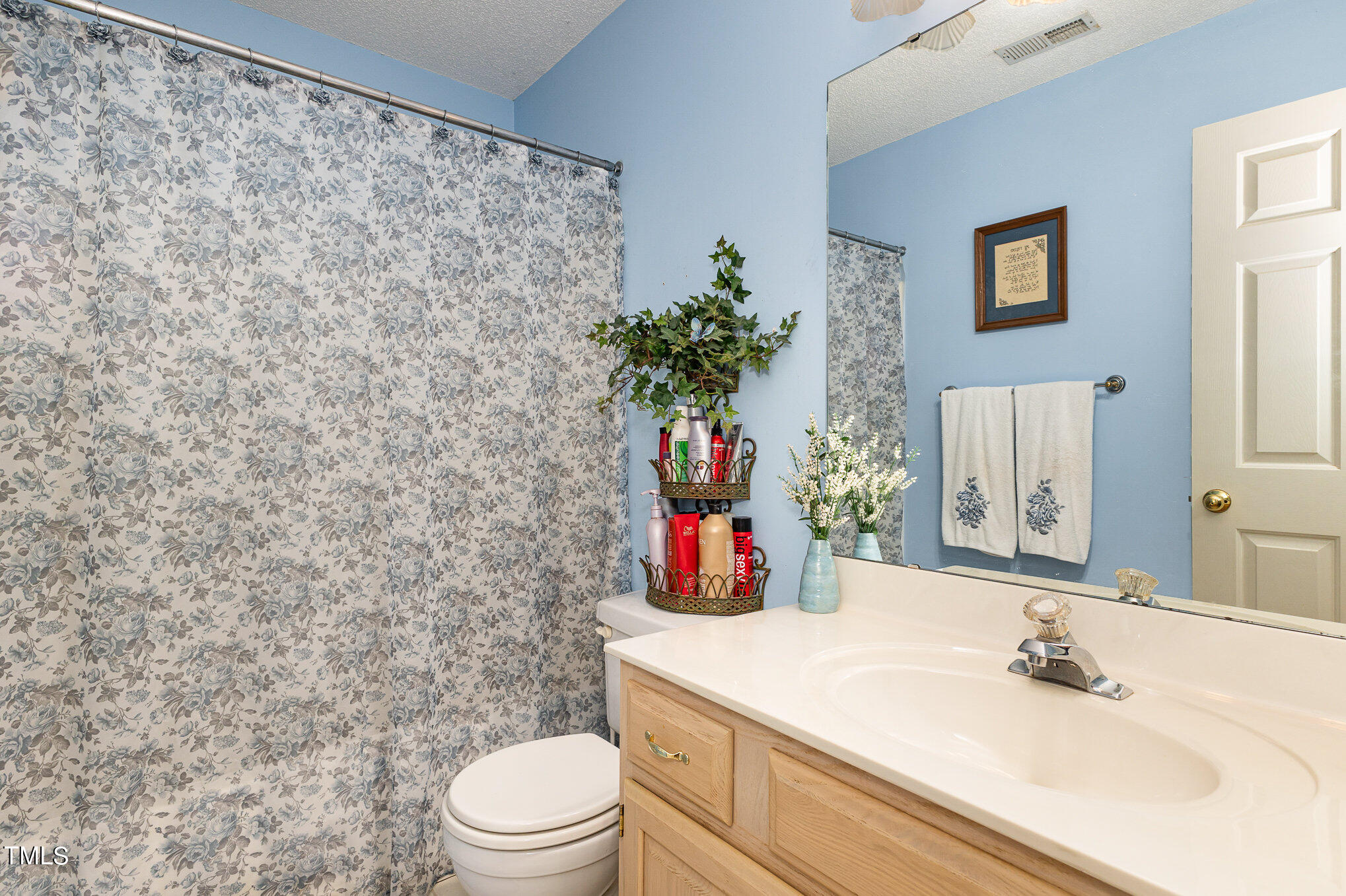 5604 Blacket Court Raleigh, NC 27604 - Photo 12 of 17 024_bc4a5598-edit