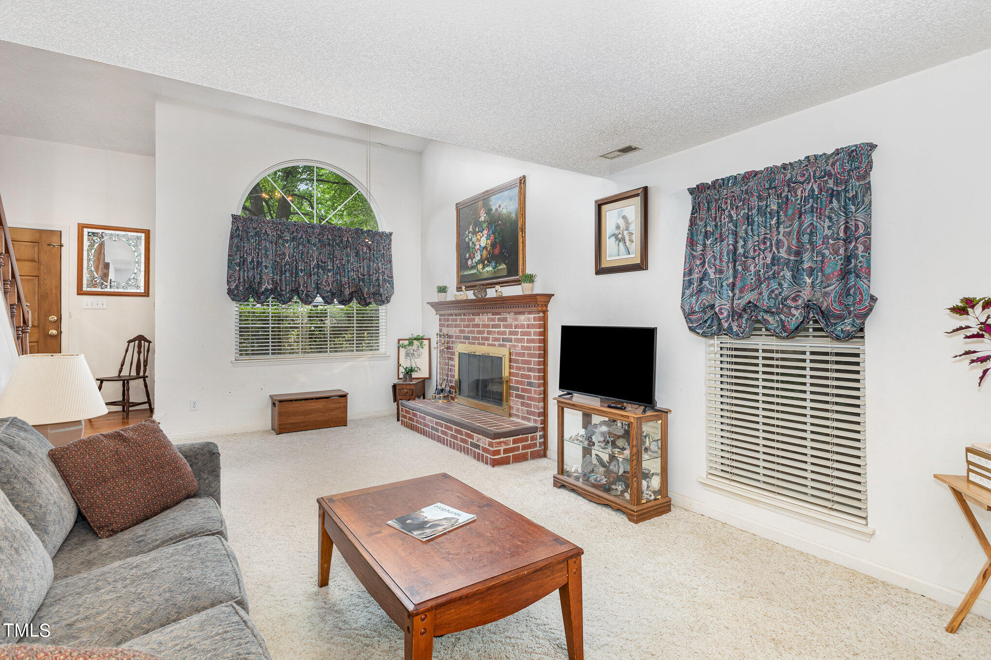5604 Blacket Court Raleigh, NC 27604 - Photo 4 of 17 011_bc4a5548-edit