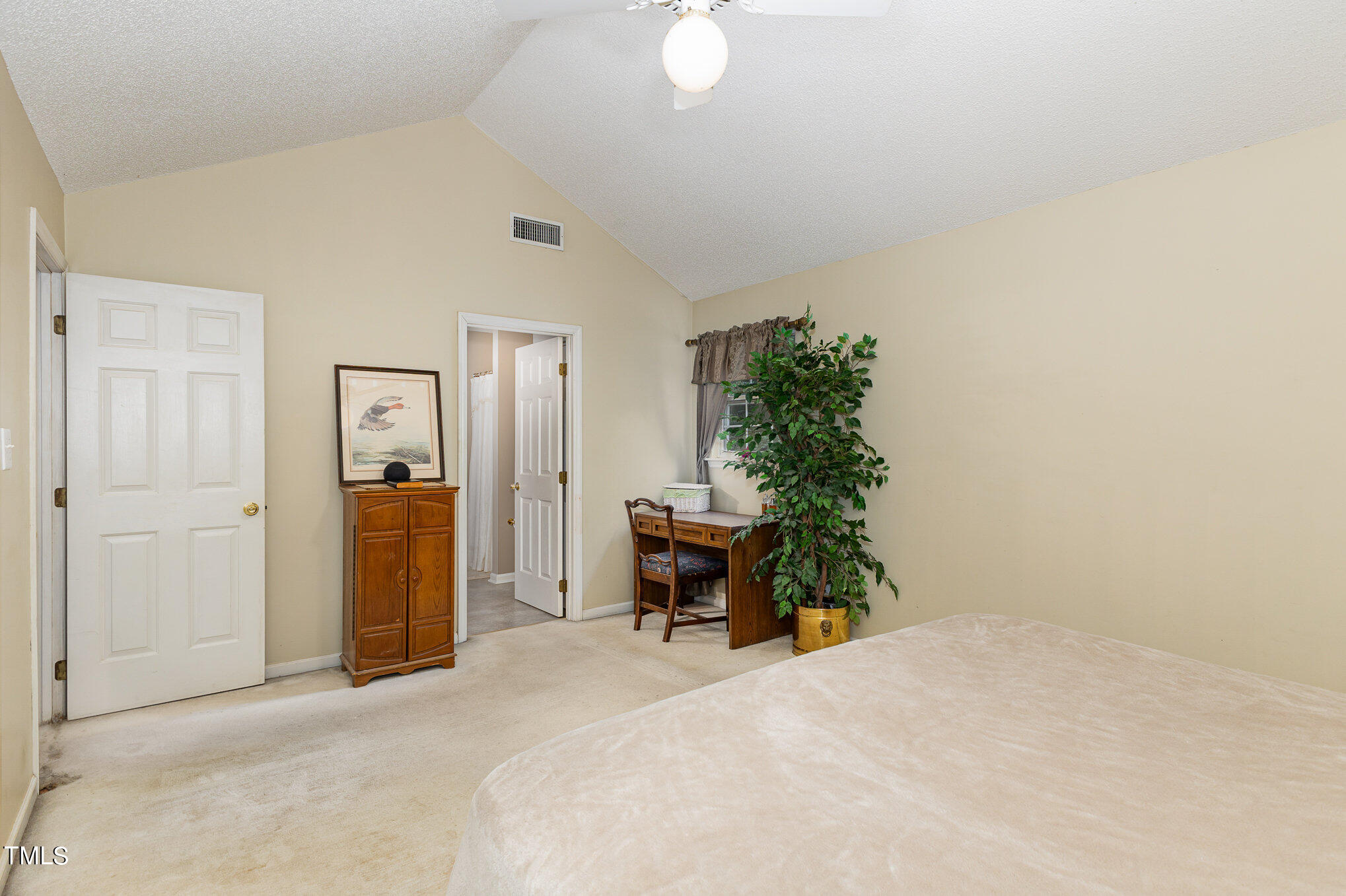 5604 Blacket Court Raleigh, NC 27604 - Photo 9 of 17 020_bc4a5606-edit