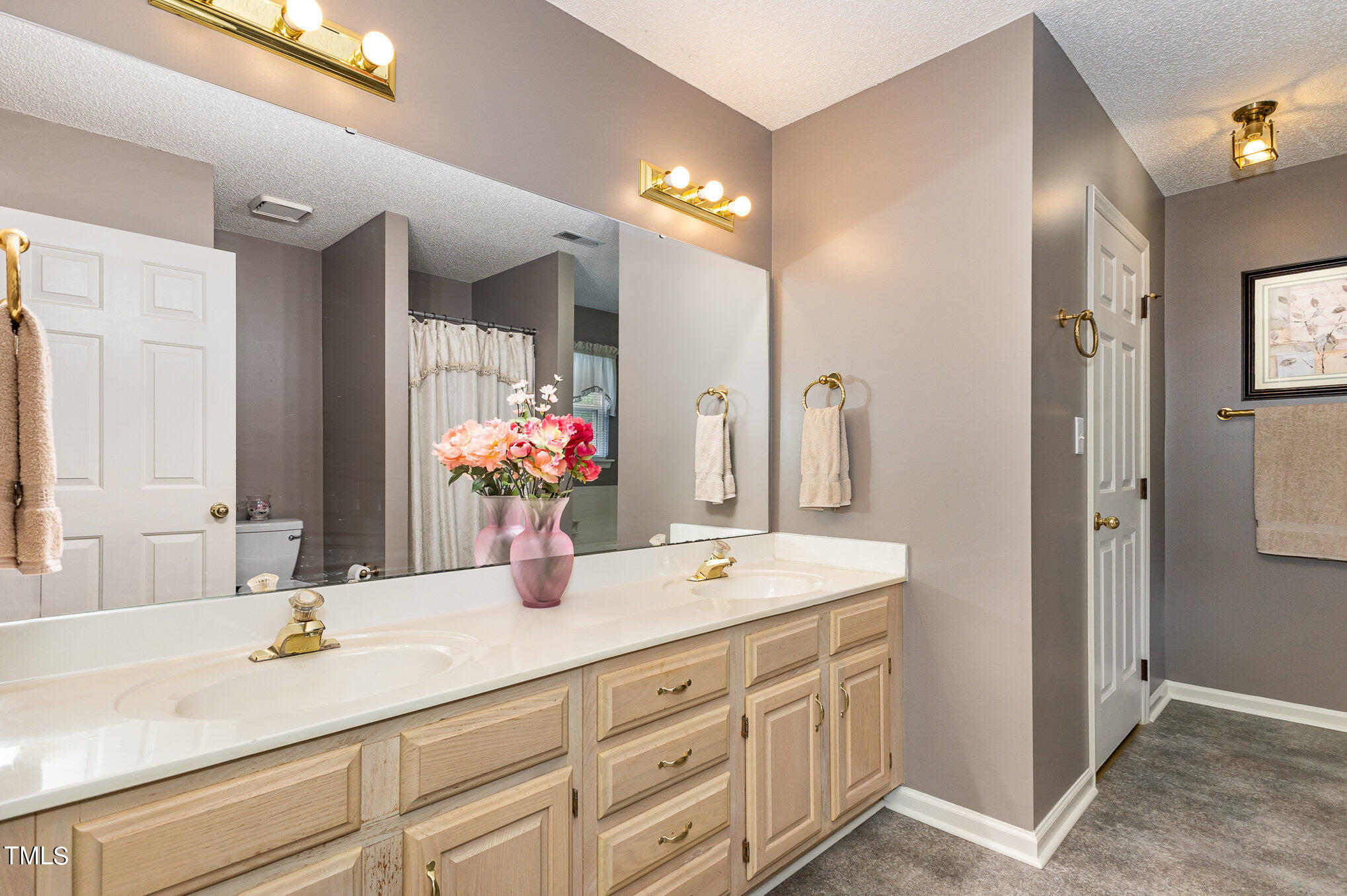 5604 Blacket Court Raleigh, NC 27604 - Photo 10 of 17 021_bc4a5608-edit